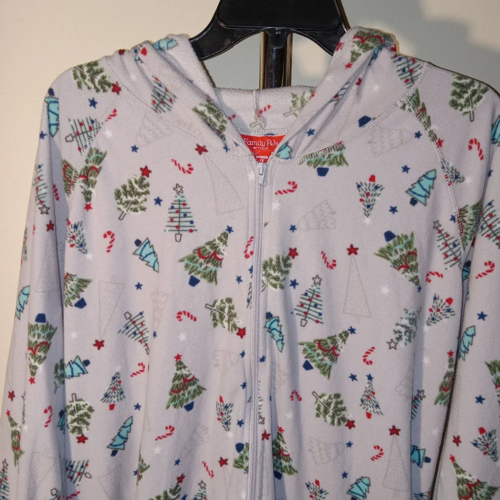 Macys Chritmas Hooded Fleece Onesisies Pjs 1X - Picture 4 of 9